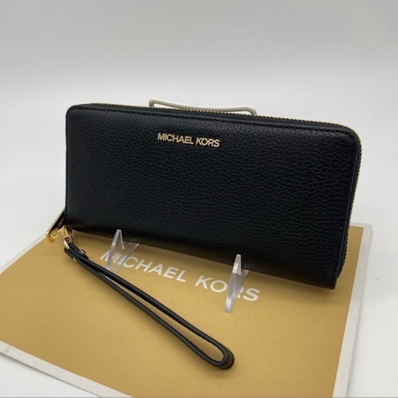 Michael Kors Large Continental Wallet Wristlet Leather Rich Black - Picture 1 of 8